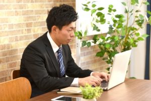 パソコンと男性